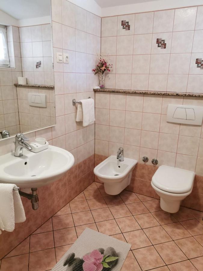 מדולין Apartments Ines מראה חיצוני תמונה